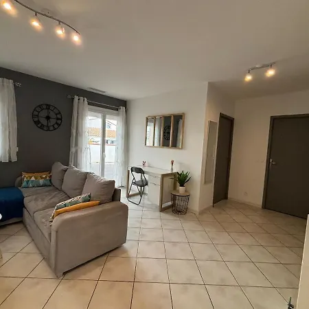 La Pareguere بيت للعطل